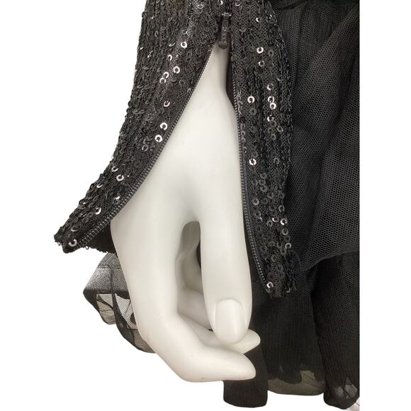 Macduggal Dress Women’s Size 4 Sequins And Tulle Long Sleeves Back Zipper Black - Picture 5 of 6